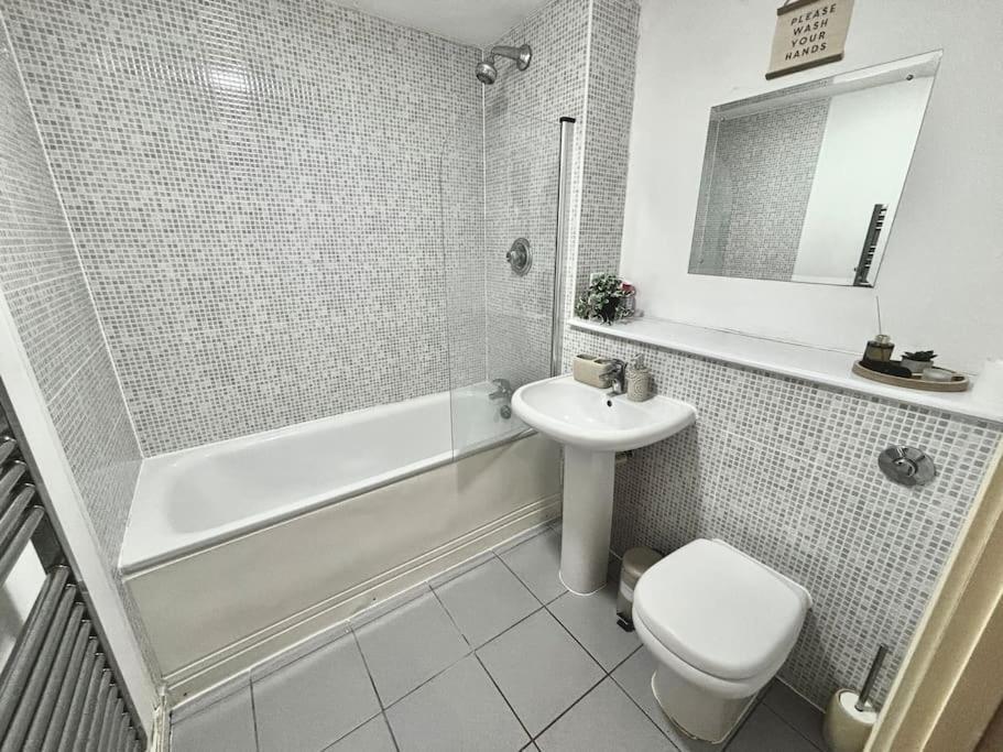 Luxury Apartment In The Heart Of Birmingham City! Extérieur photo